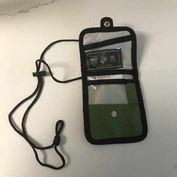 Heys TravelMate Crossbody Olive Green Eco Day Bag Purse Wallet NWOT - Picture 16 of 16